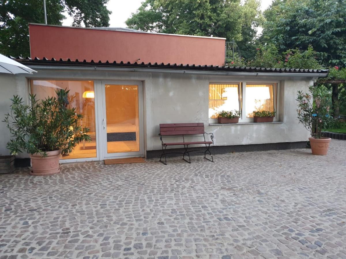 Ferienwohnung Lindenhof, Zentrumsnah Mit Terrasse Und Grillmoeglichkeit Magdeburg Exterior foto